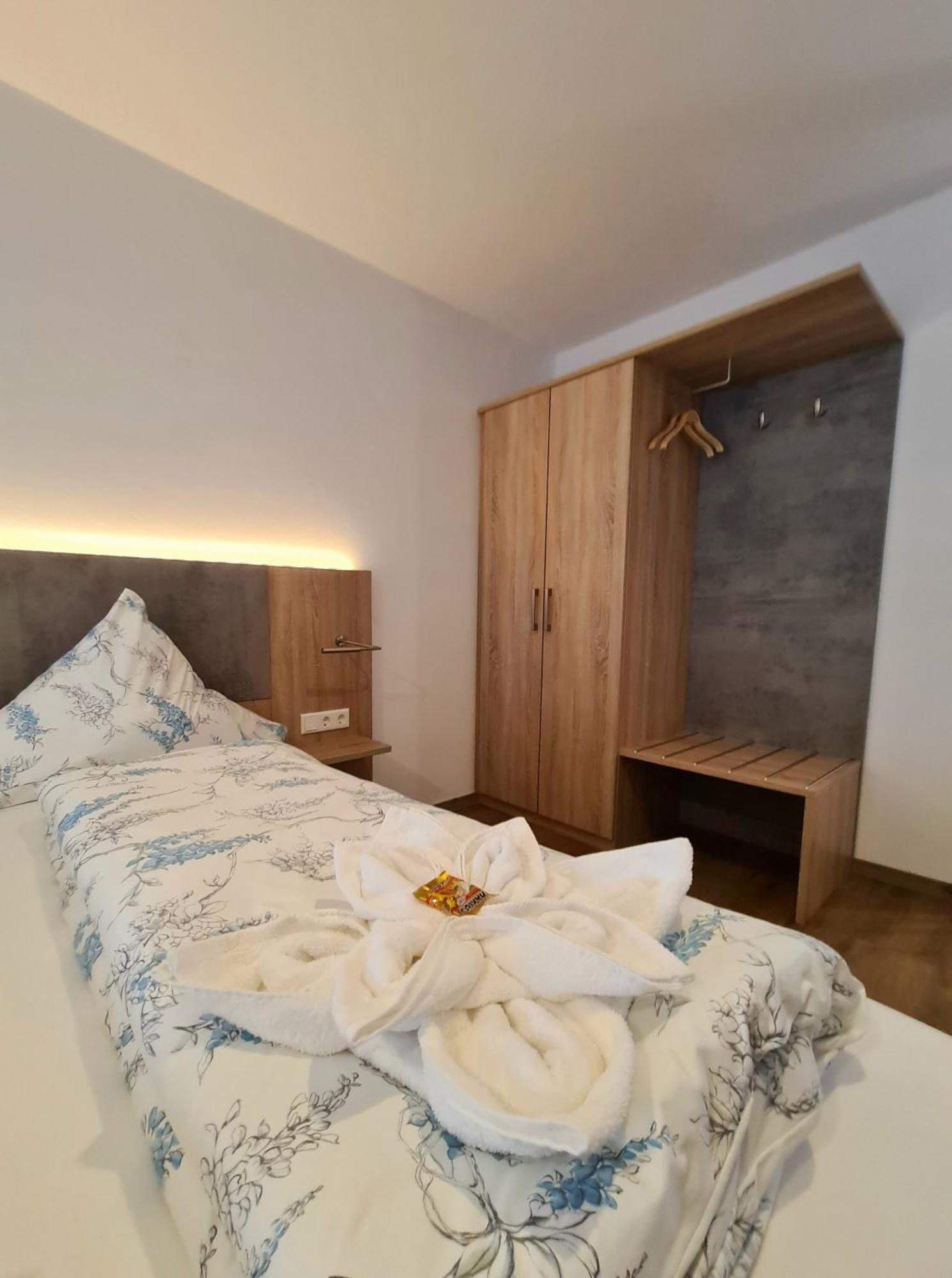 Hotel Pension Nordzeit Norddeich  Extérieur photo